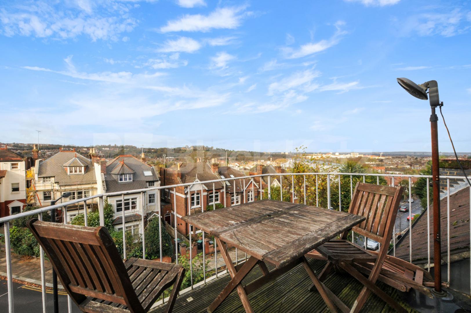 			High spec 2 bedroom property in fantastic location, 2 Bedroom, 1 bath, 1 reception Flat			 Wolseley Road, CROUCH END